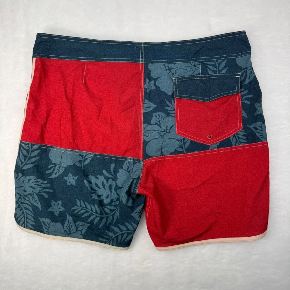 Quiksilver Board Shorts 38 Red Navy Colorblock Tropical Hibiscus Mens Trunks